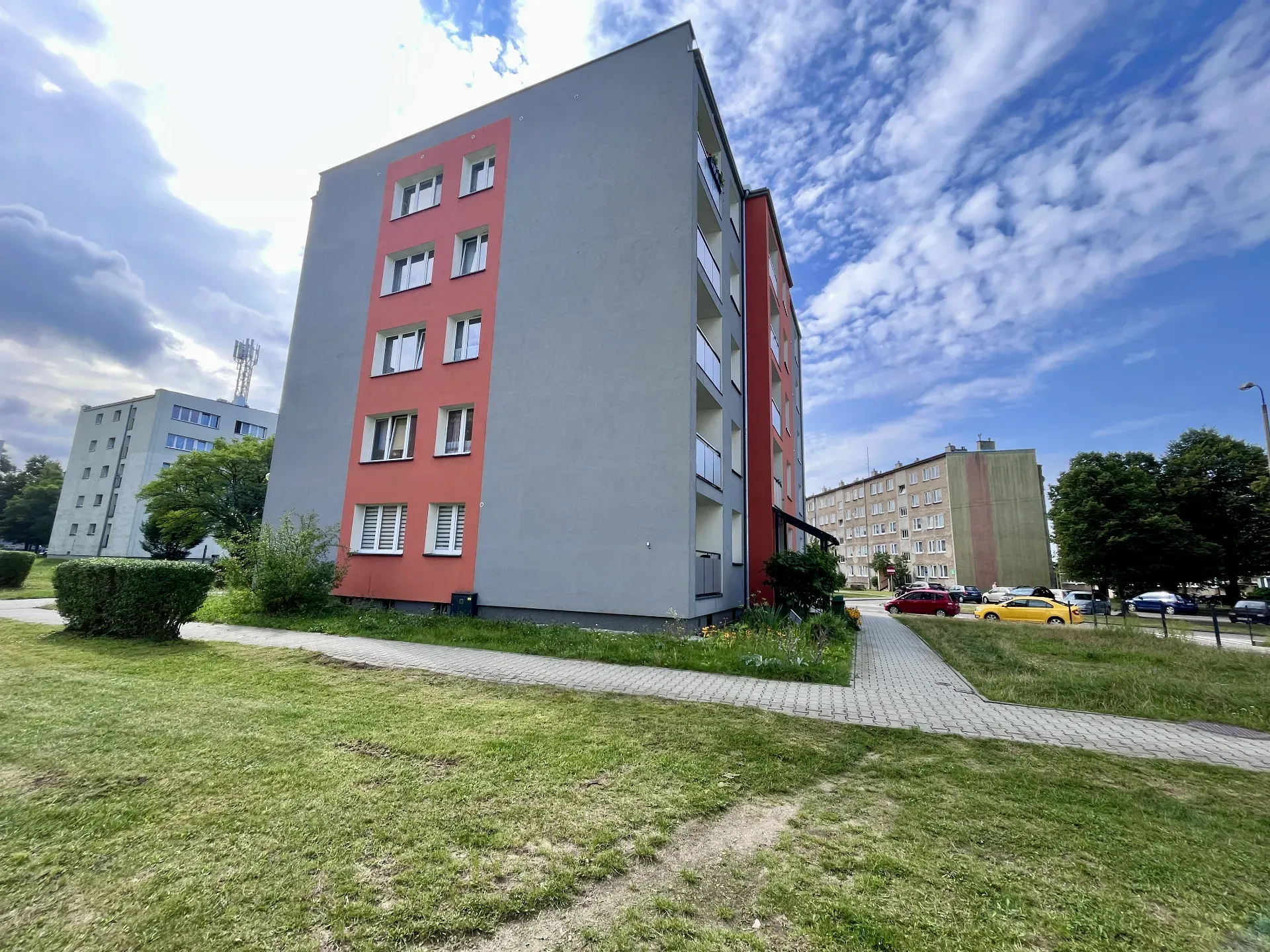 Mieszkanie na sprzedaż, Miasteczko Śl 1