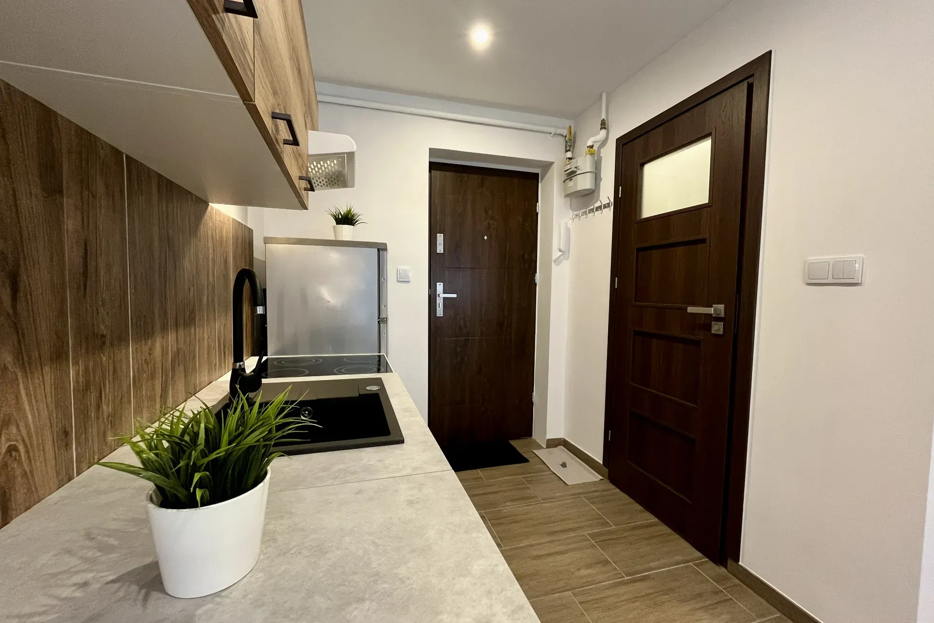 Kawalerka Po Remoncie CO miejskie Parking 12