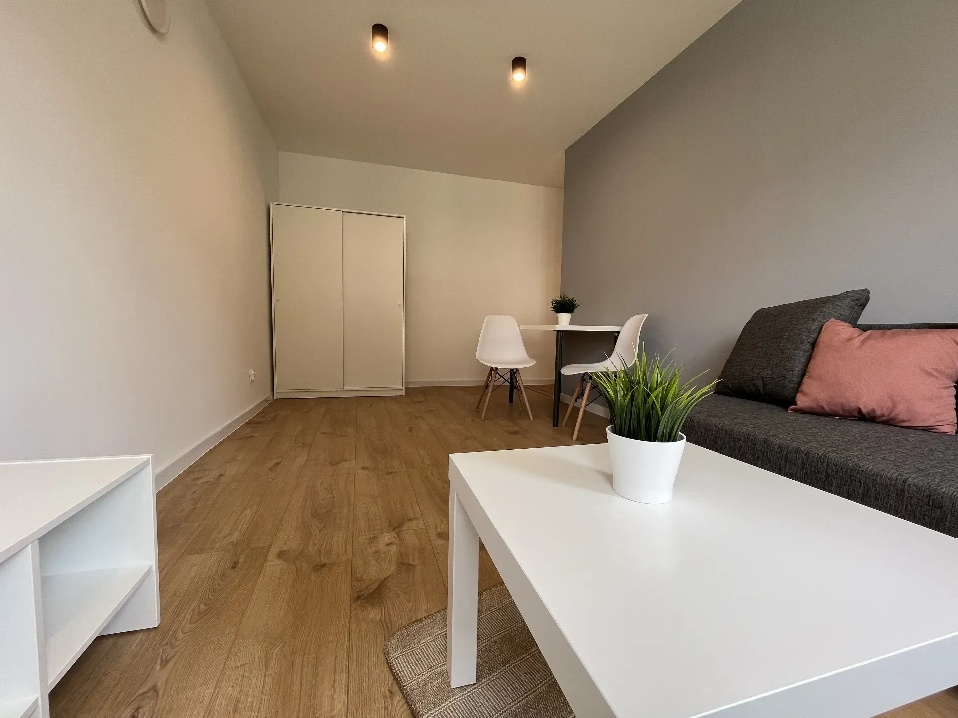 Kawalerka 28 m² Szombierki, ogrzewanie miejskie 20