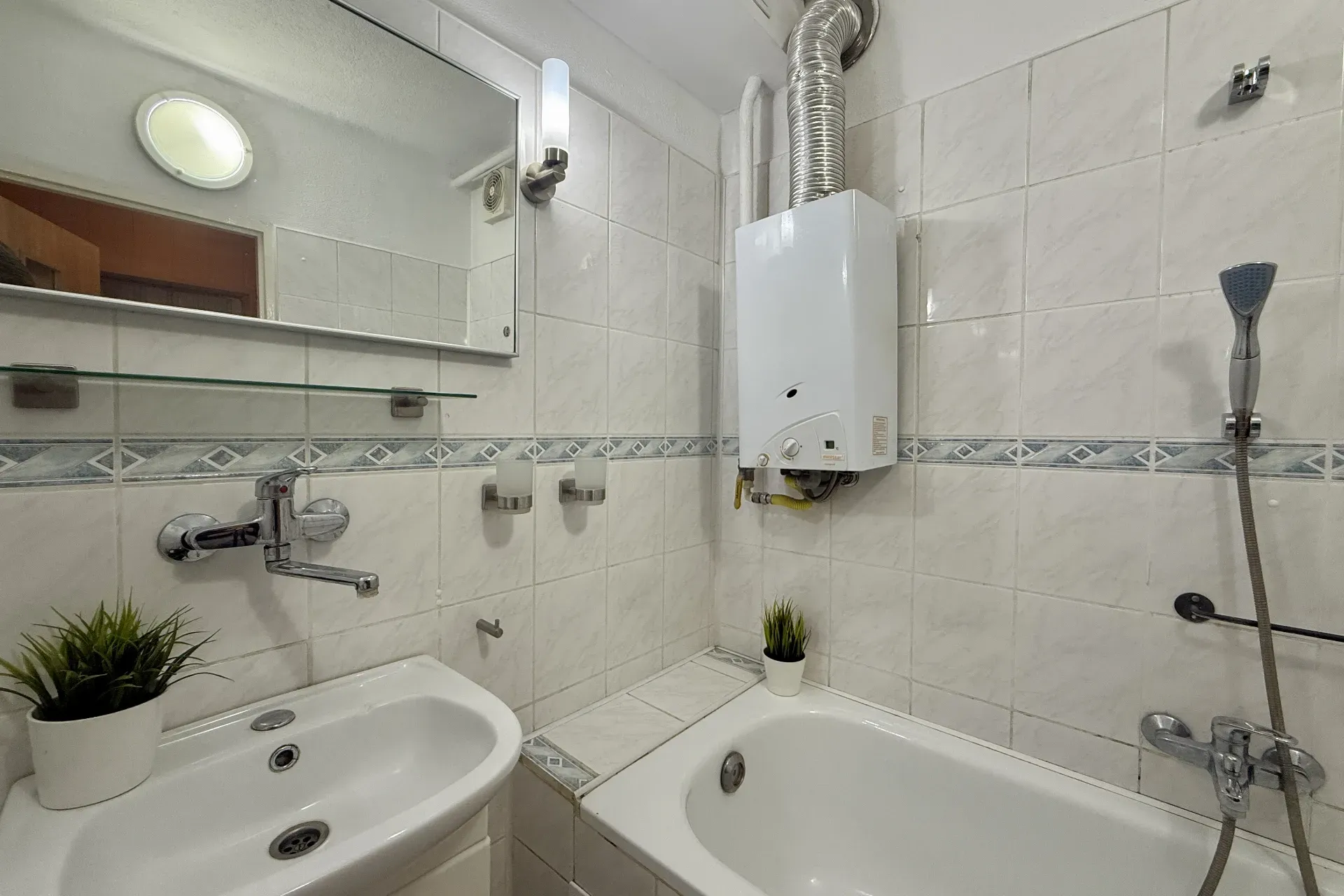 2 Pokoje Gotowe Do Wprowadzenie Wyposażone 4