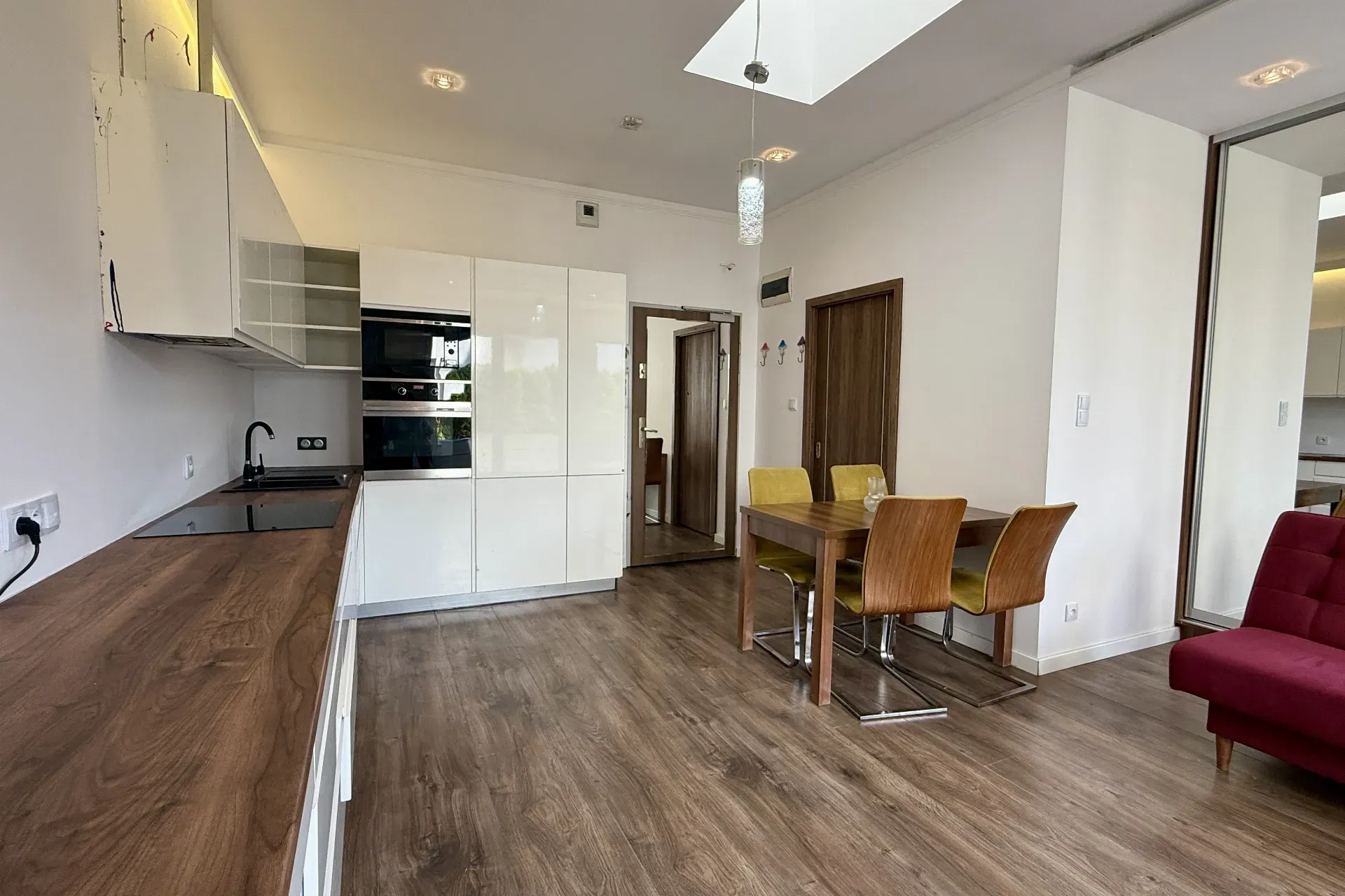 Tysiąclecia Kawalerka taras pełne wyposażenie 12