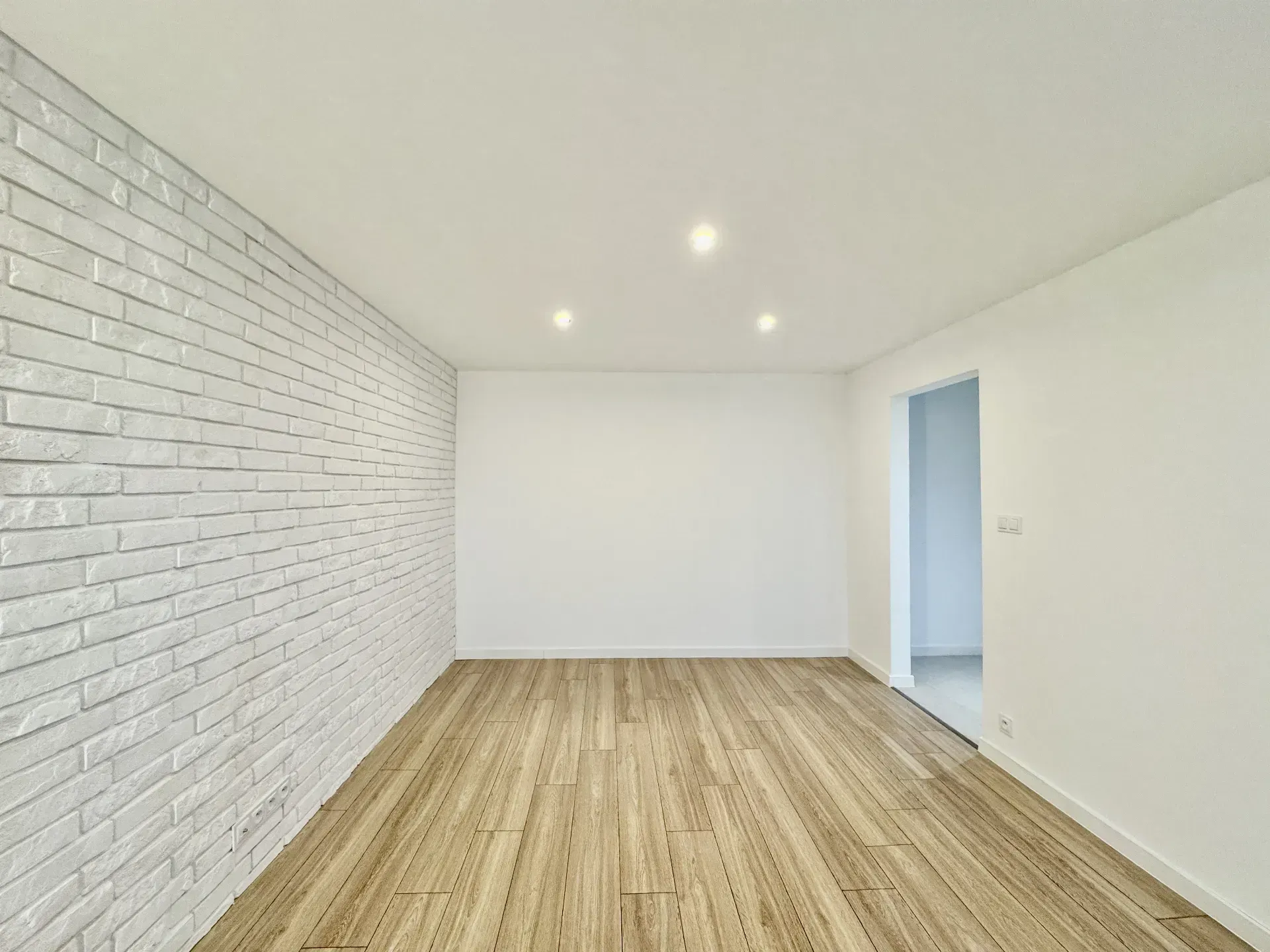 2 pokoje po remoncie 12