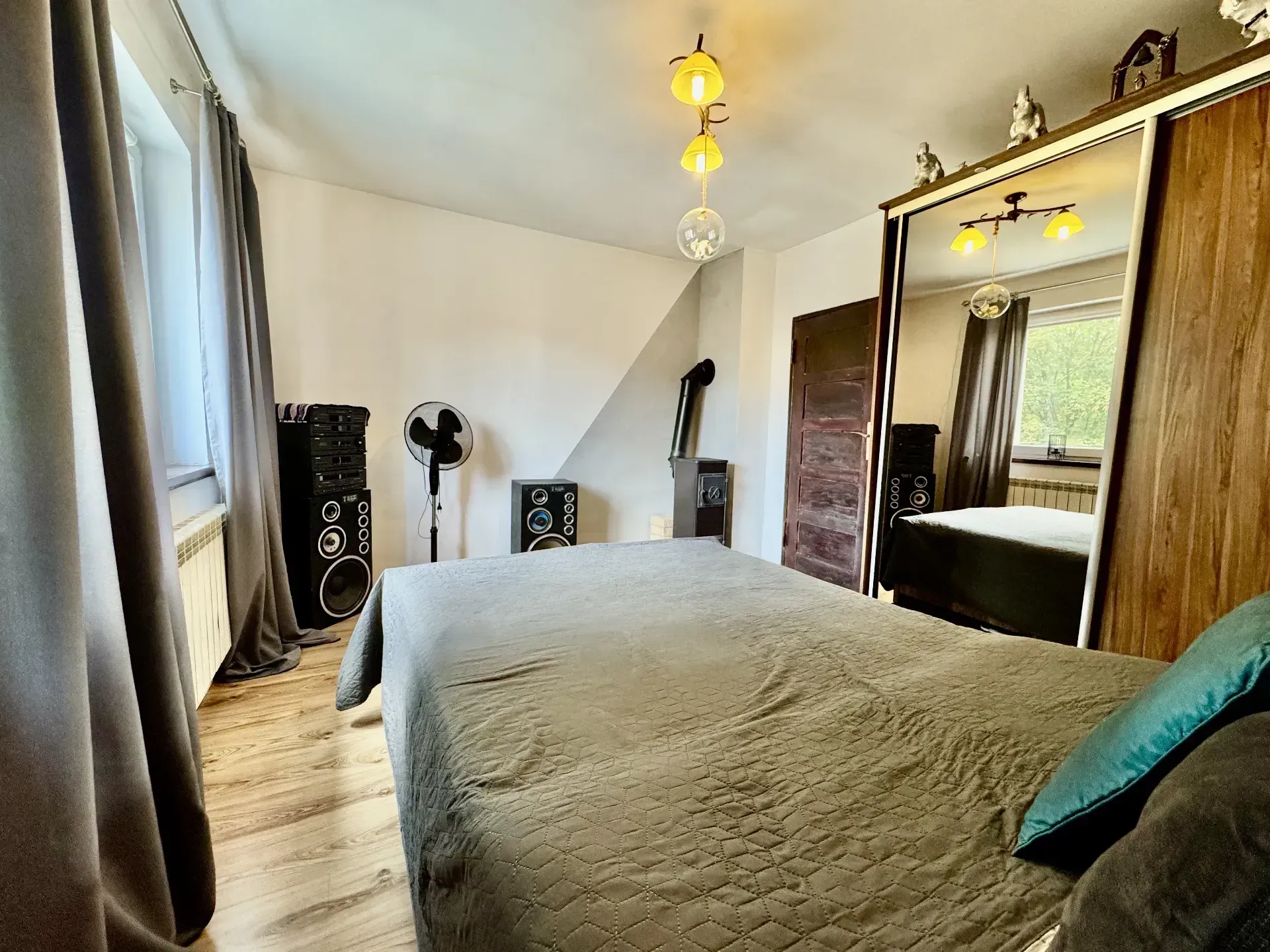 2 pokoje z miejscem parkingowym 8