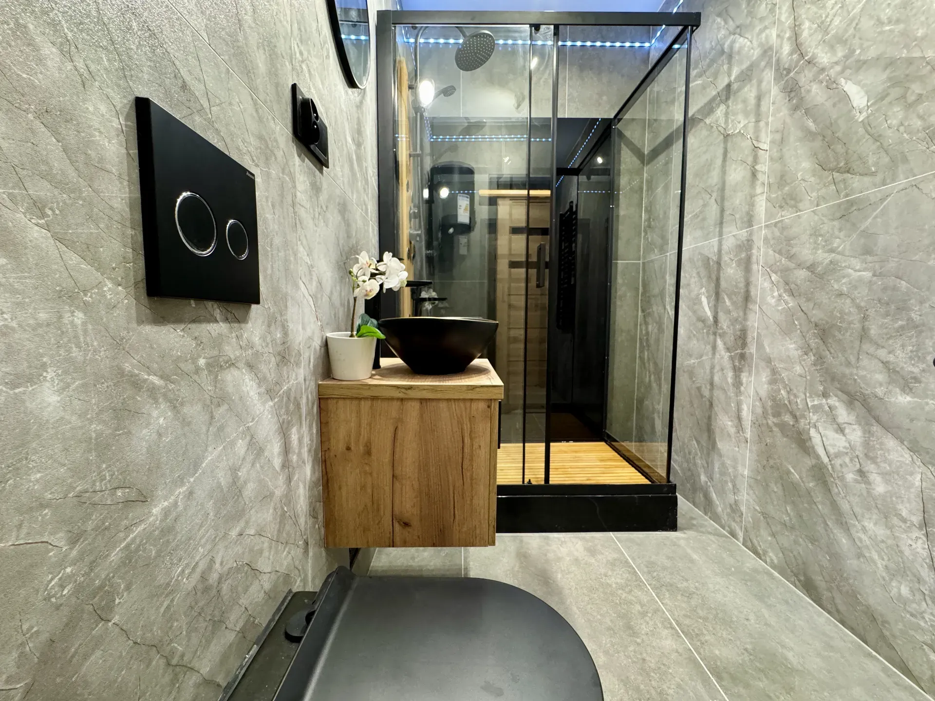 Piękne, wyremontowane 2 pokoje 11