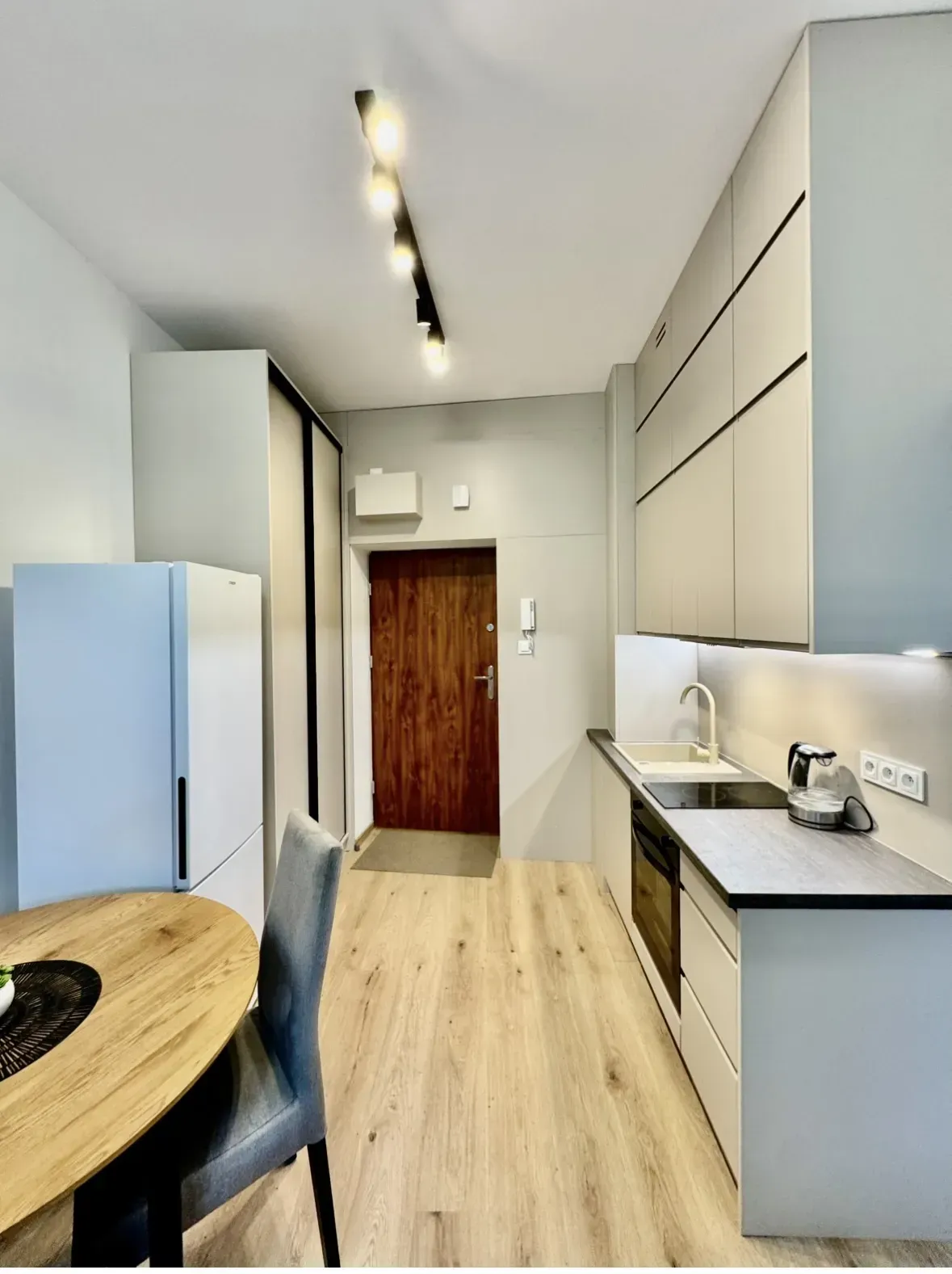 2 pokojowe mieszkanie w Centrum - Wynajem 4