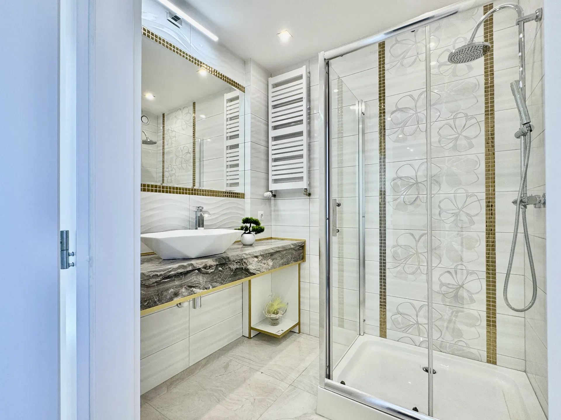 3 pokoje Po Remoncie z balkonem Od zaraz 18