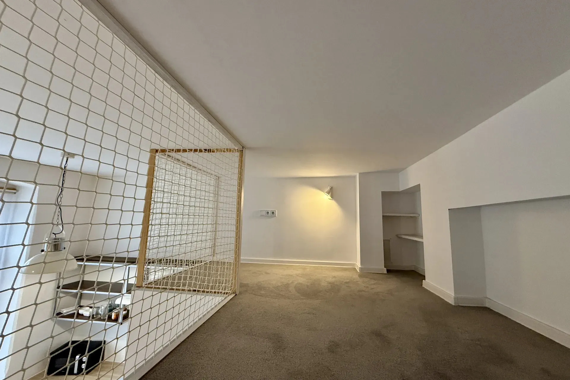 Nowoczesna kawalerka z antresolą Centrum 3